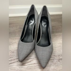 Brooks Brothers High Heels Window Pane Pump Black & White Plaid size 8